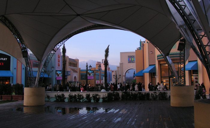 Аутлет Valmontone Outlet