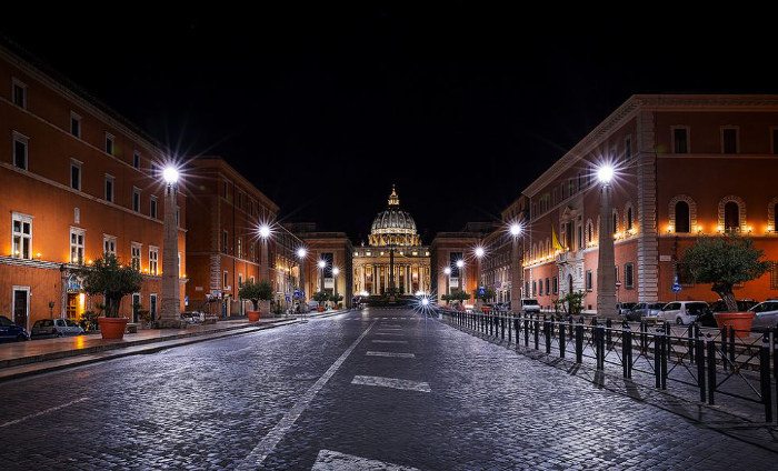 Дорога до площади Святого Петра в Риме