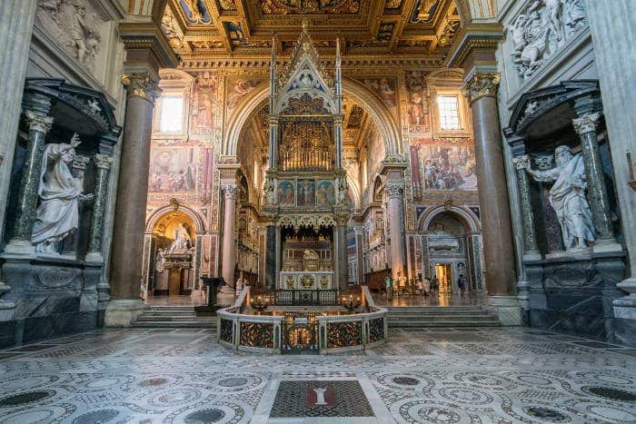Базилика Сан Джованни ин Латерано 