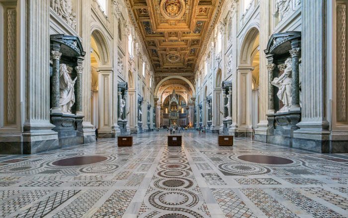 Базилики Рима: В дворце Латерано