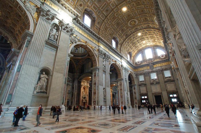 Войти в музеи Ватикана можно до 16.00