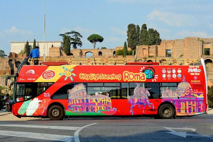 Экскурсионный автобус