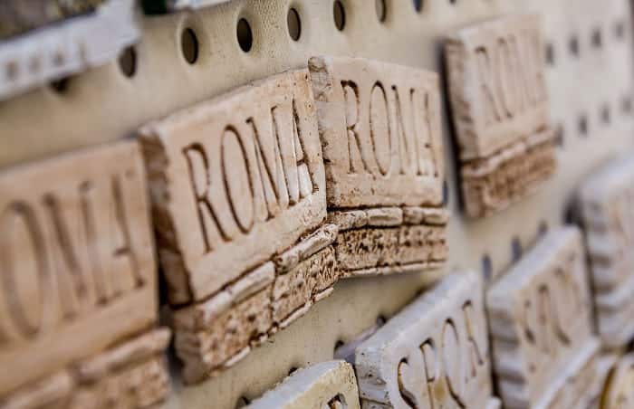 Сэкономить в Риме: сувениры