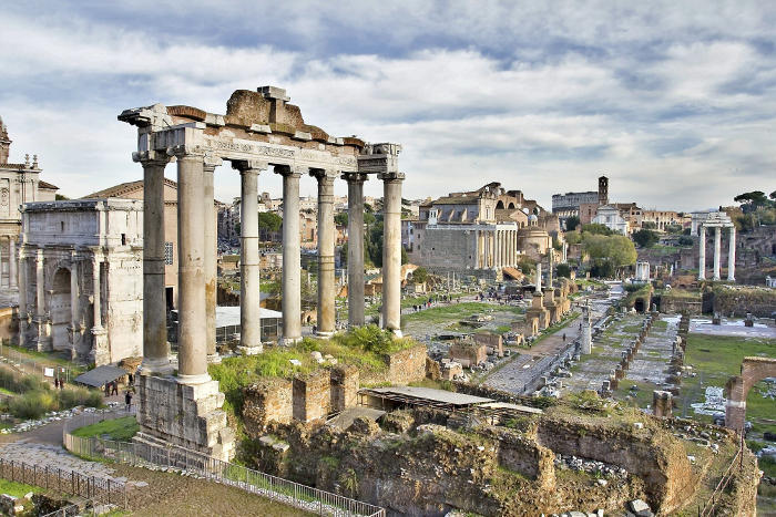 Состояние храма Сатурна в Риме на данный момент
