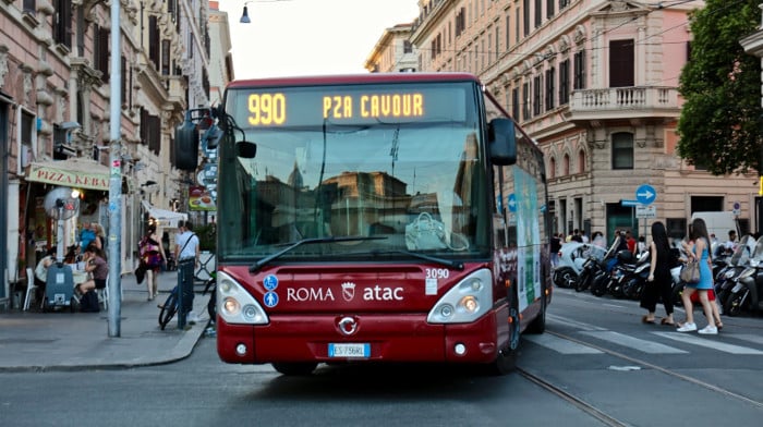 Автобусы общественного транспорта в Риме