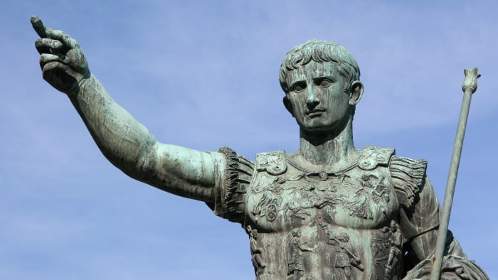 Калигула: бог, тиран или просто сумасшедший